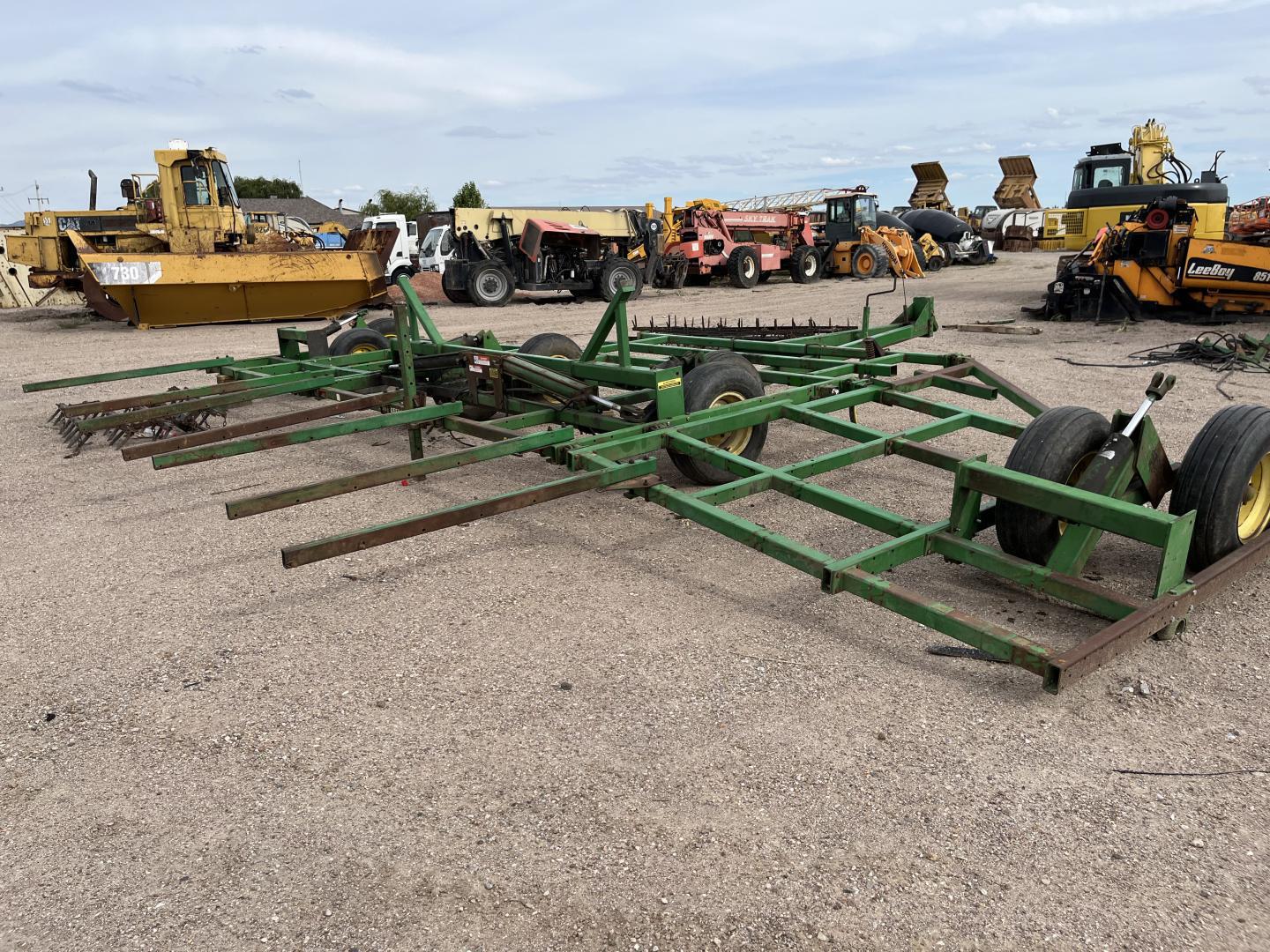 ./imagenes/INVOICE/2019/16846/CULTIVADORA JOHN DEERE 960 (4).JPG